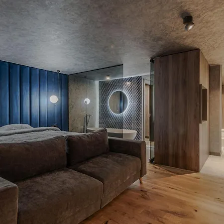 Mao Studio